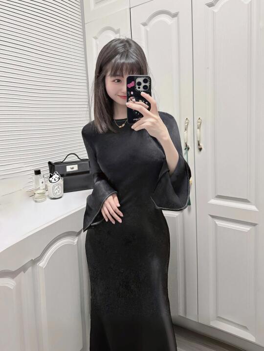 气质黑天鹅🖤人生小黑裙