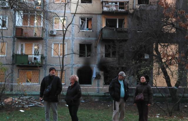 小国千万不要挑战大国，更不能充当大国博弈的代理人和牺牲品。从军事上讲，俄罗斯已经