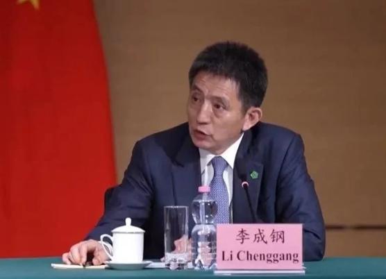 李成钢工作有调整，被免去中国常驻世界贸易组织代表、特命全权大使，兼常驻联合国日内