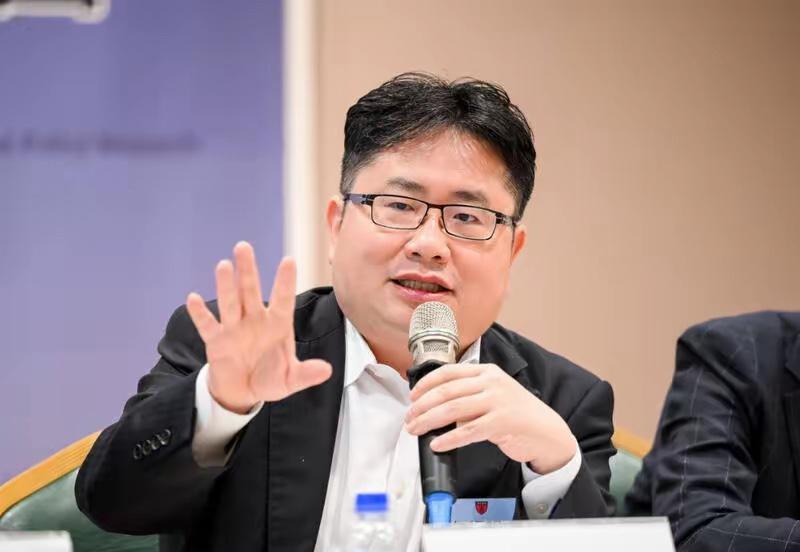 矢板明夫在台中给民进党智库讲课时遇袭，民进党当局不按正常伤害罪侦办，第一时间就定