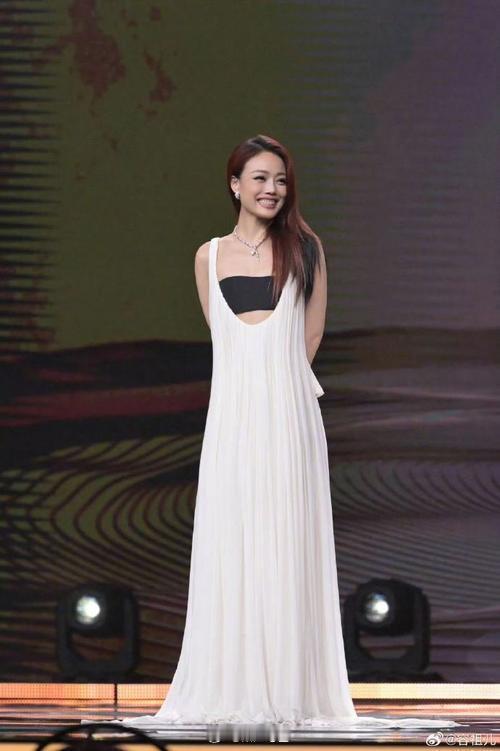 2024最美的夜跨年晚会  2024跨年演唱会你希望容祖儿在哪里：湖南卫视、江苏
