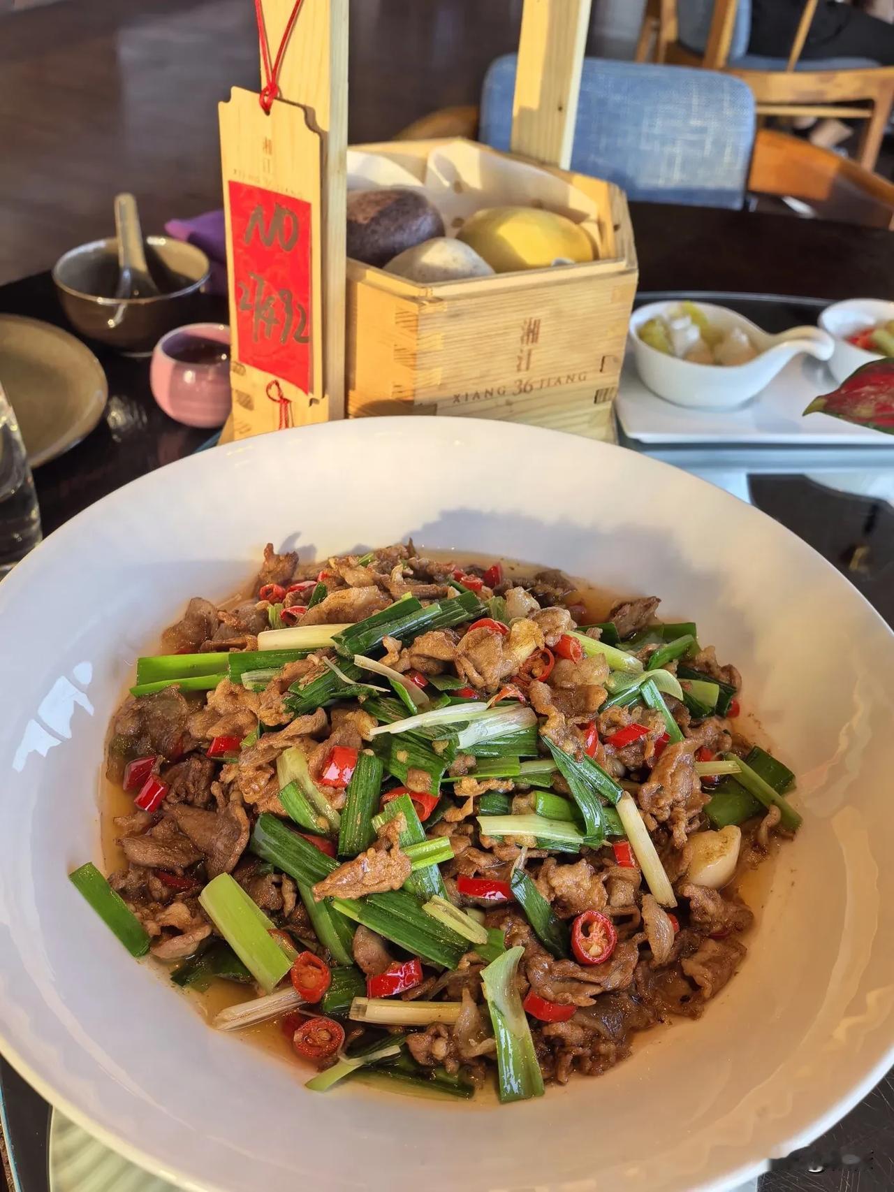 到哪里就要吃哪里的特色，这是旅游的一部分——臻选本地味道的餐厅，长沙君悦酒店湘江