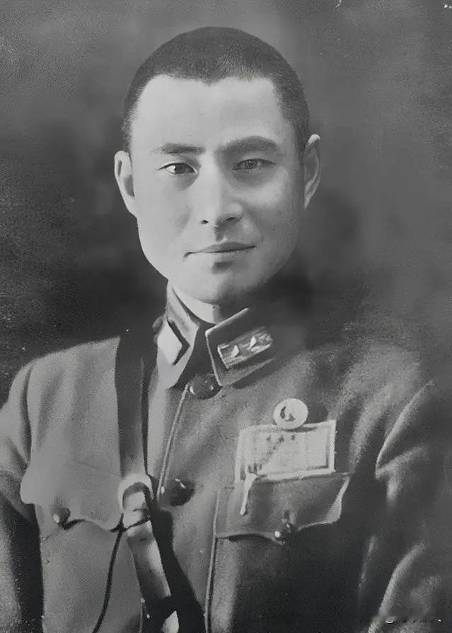 1940年10月，国民党54军军长陈烈在拔牙后昏迷，蒋介石想派飞机接来重庆救治，
