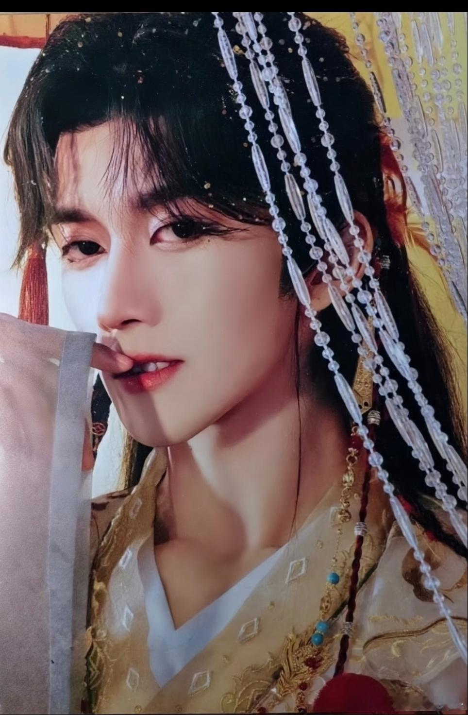 有谋权那味儿了，二搭来个古装吧。 