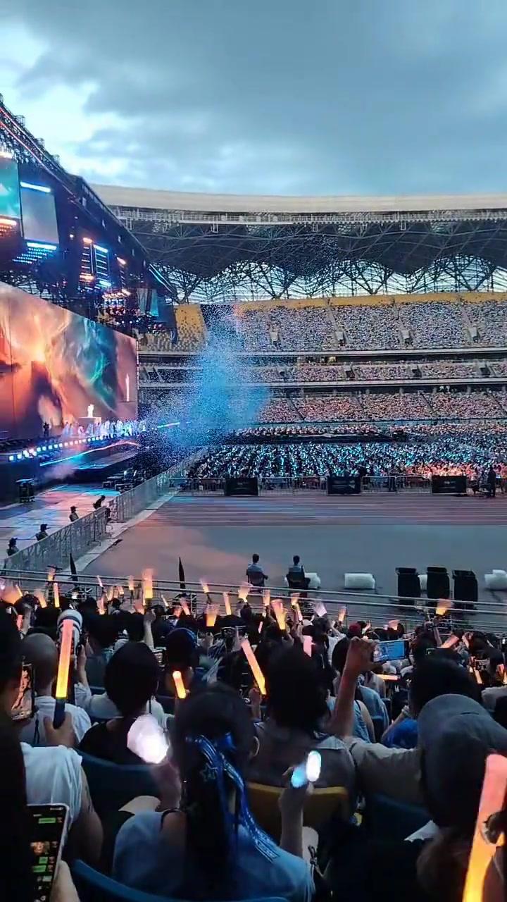2023年1月1日疫情全面解封后，中国台湾高雄彻底盘活了演唱会经济，三年近400