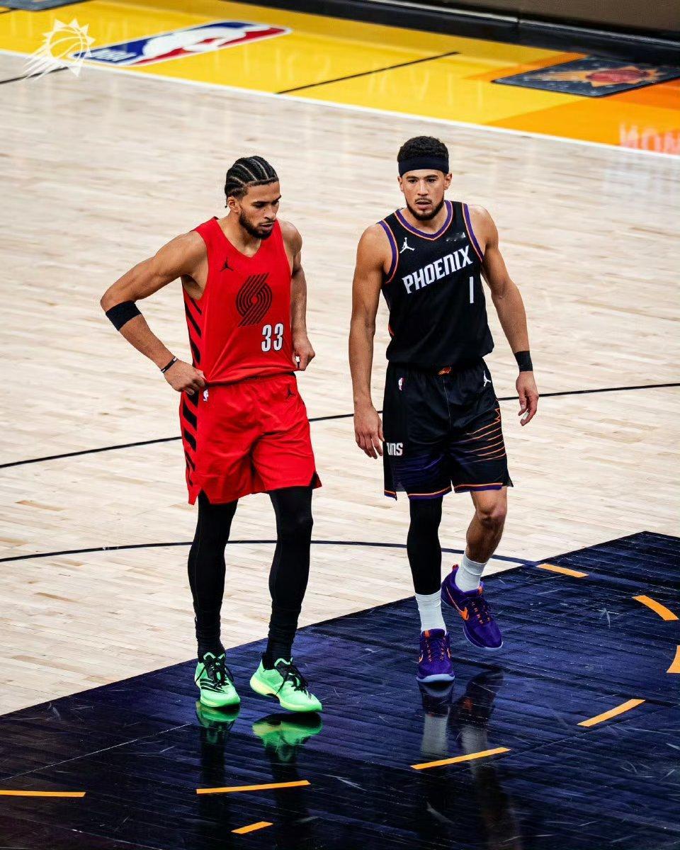 今天这个裁判的尺度可太难把握了吧，布克4犯开拓者vs太阳