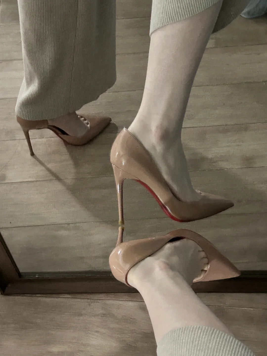 裸色高跟鞋是温柔必杀技