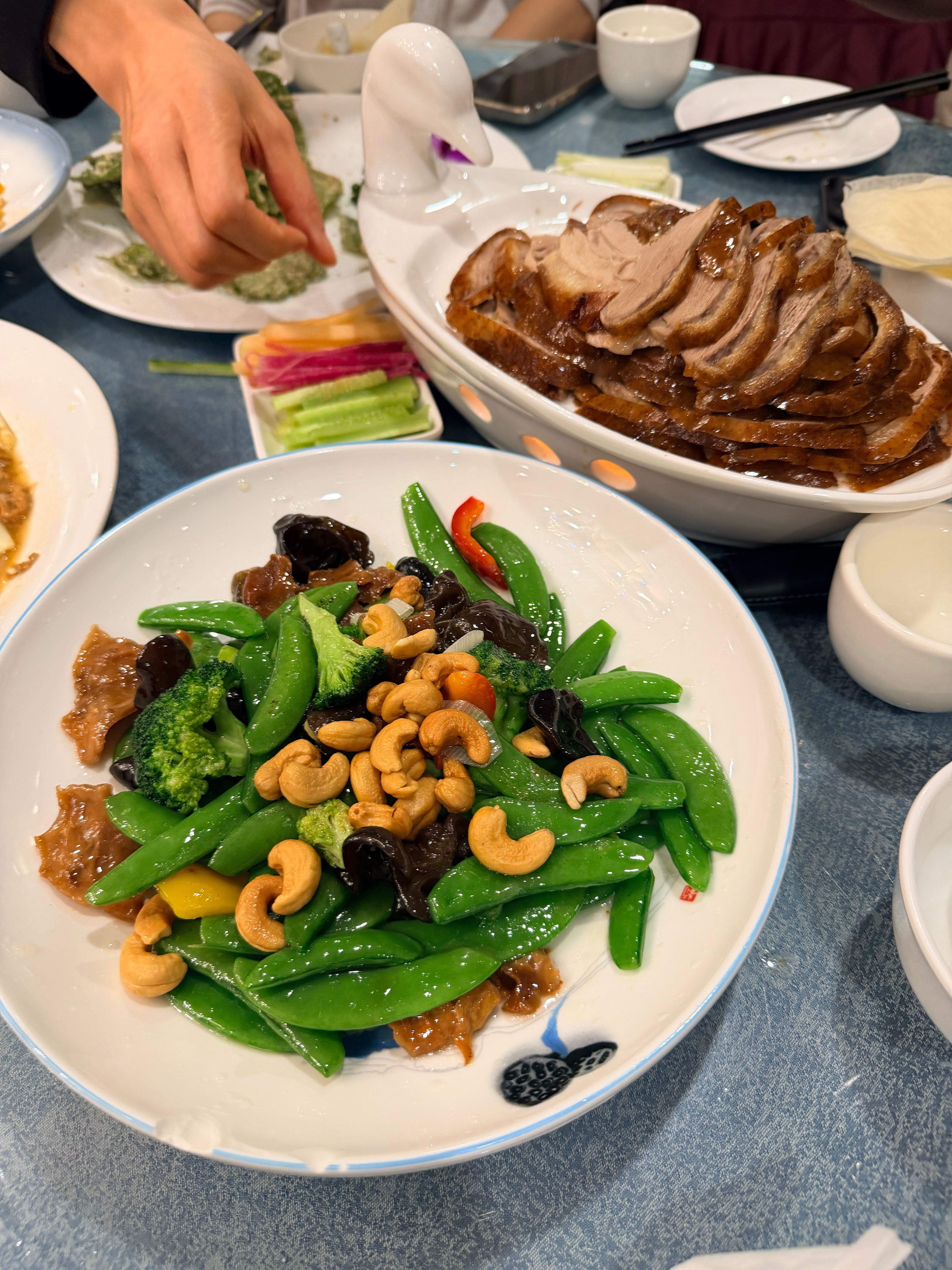 吃什么不幸福 跟朋友们吃才幸福