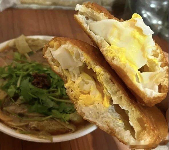 【解锁一座城之——海河之畔哏都天津（一）】   “介似嘛？”这声带着儿化音的吆喝