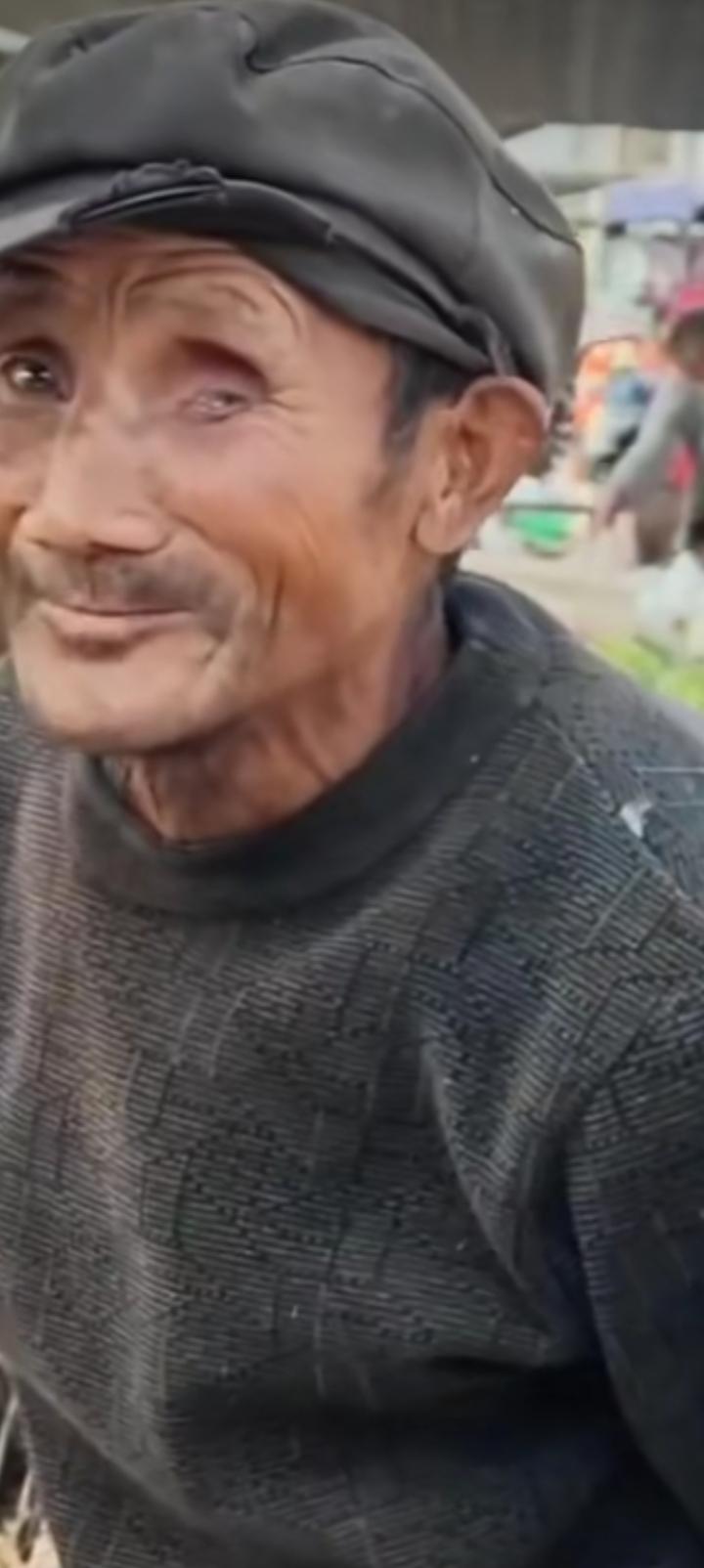 就如同庄家地里的棒子我们熟了可以吃，牲口也可以吃，最后的骨灰也能当肥料。
不给国