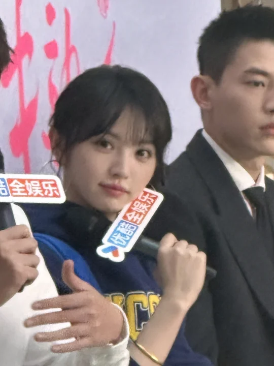 去年拍的可爱田曦薇库存！