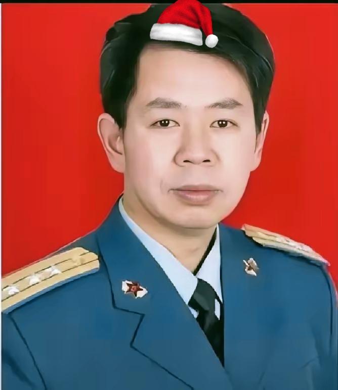 戴旭这话说的，真是一点面子都没留，直接把遮羞布给扯下来了。


​手里握着屠龙刀