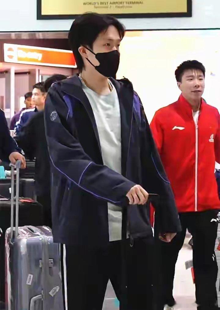 4月28日国乒动向：抵达伦敦！孙颖莎王楚钦同框，世乒赛赛程出炉2026年4月28