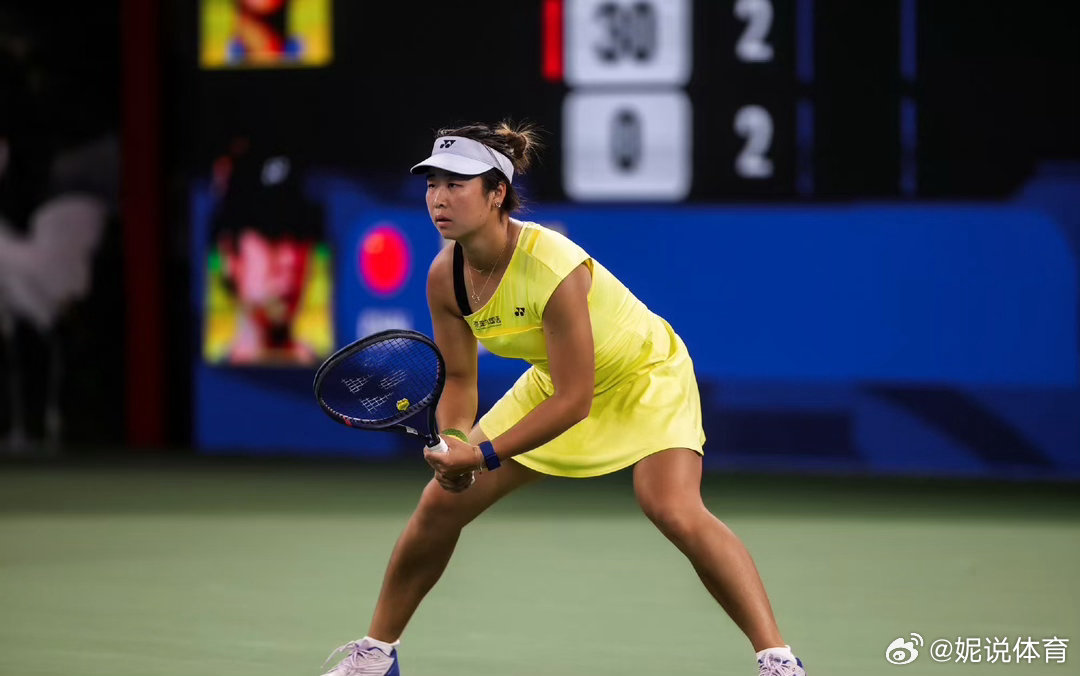 武汉赛场见证新突破！施晗4-6、6-3、6-3逆转伊埃拉，送13号种子出局。生涯