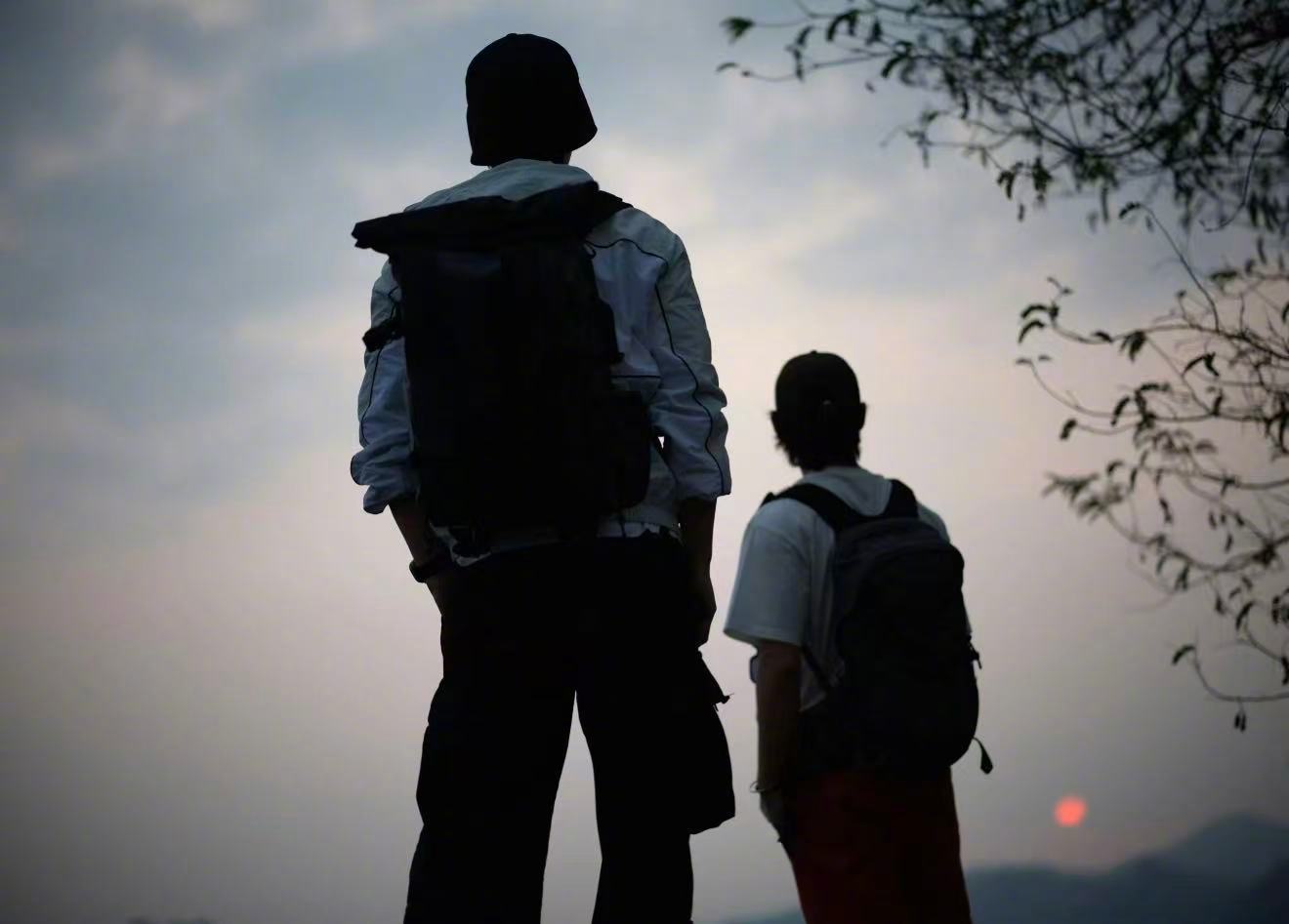 姚琛钱锟合作新歌 &神仙合作，解锁全新身份——音乐搭子！新歌《OUTTA MY 