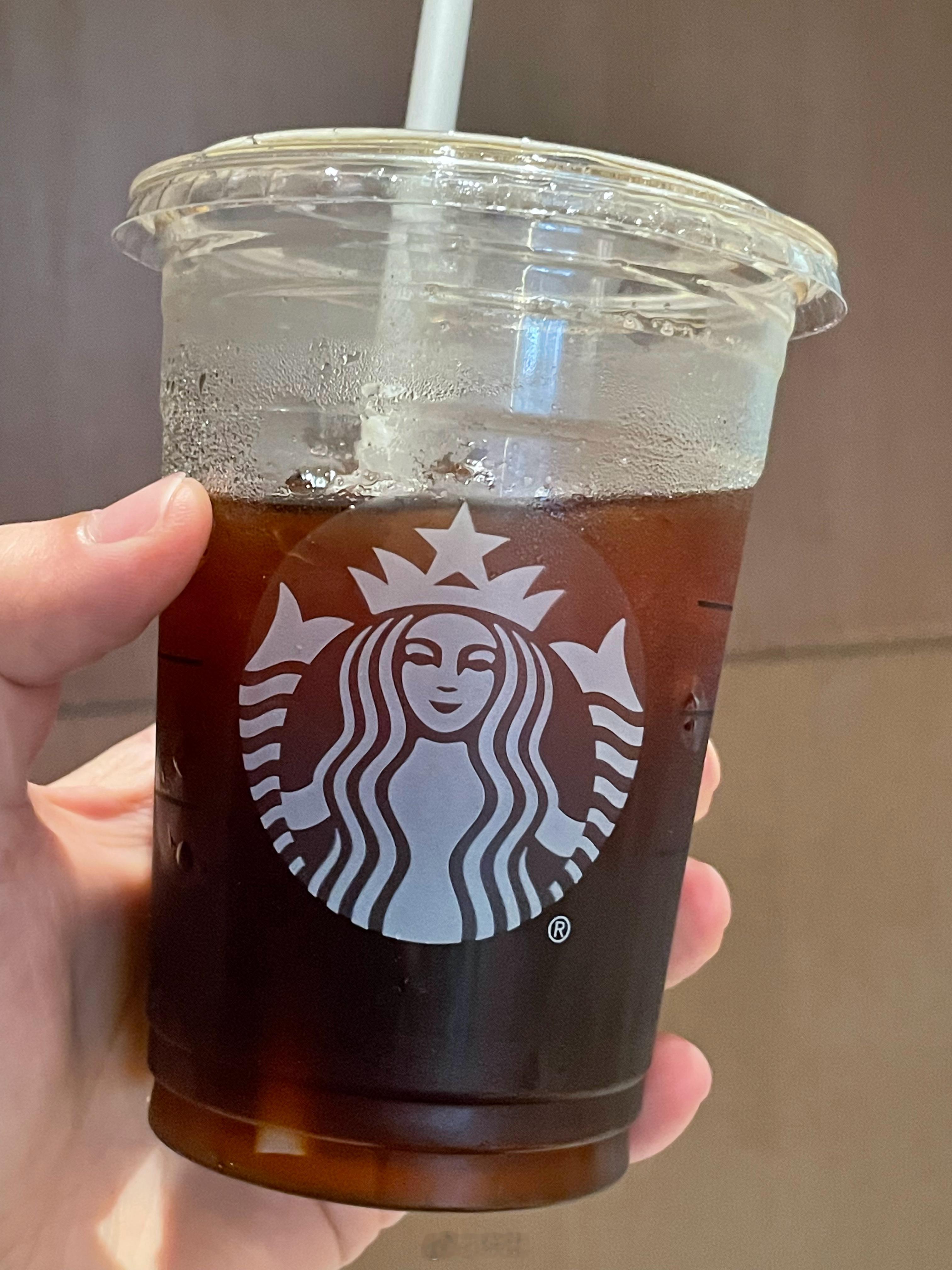 年轻人不会喜欢大彬子的生活方式，因为会觉得很无聊，年轻人还是喜欢凑热闹喜欢熬夜刷