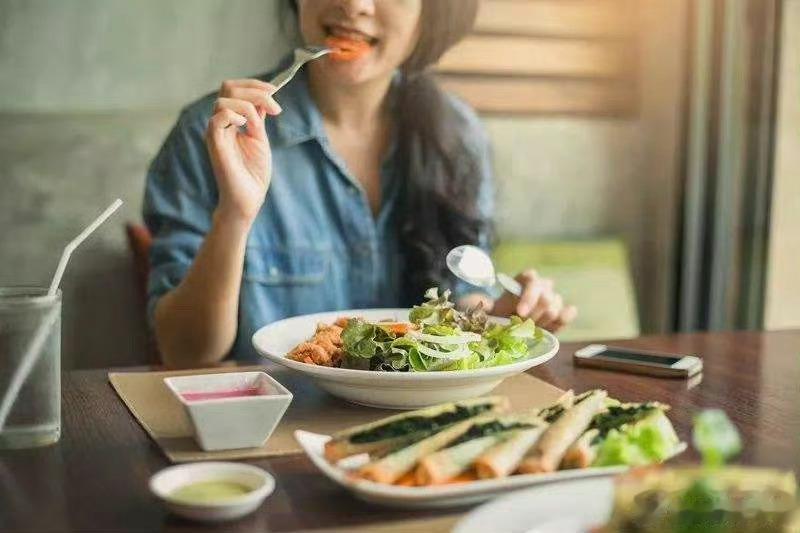 #为什么睡够8小时还是很困##这个问题吃什么# 睡得时间长但质量差，怎么办？【6