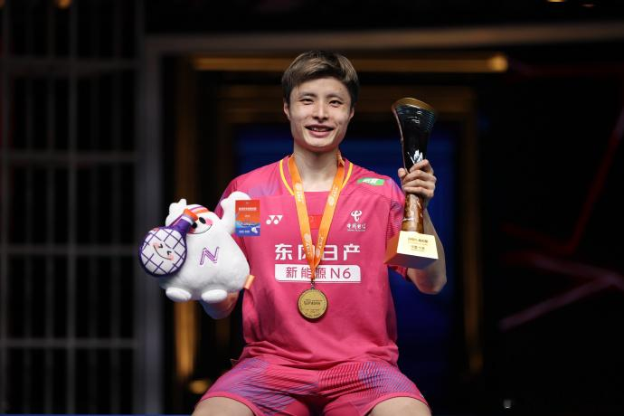 BWF官方分享石宇奇亚锦赛夺冠图集：稳得住，沉得下，向前进