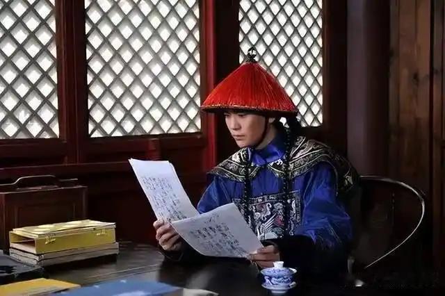 大明第一神医被判斩立决，刽子手举刀时，太后突然闯入法场。

1567年，北京菜市