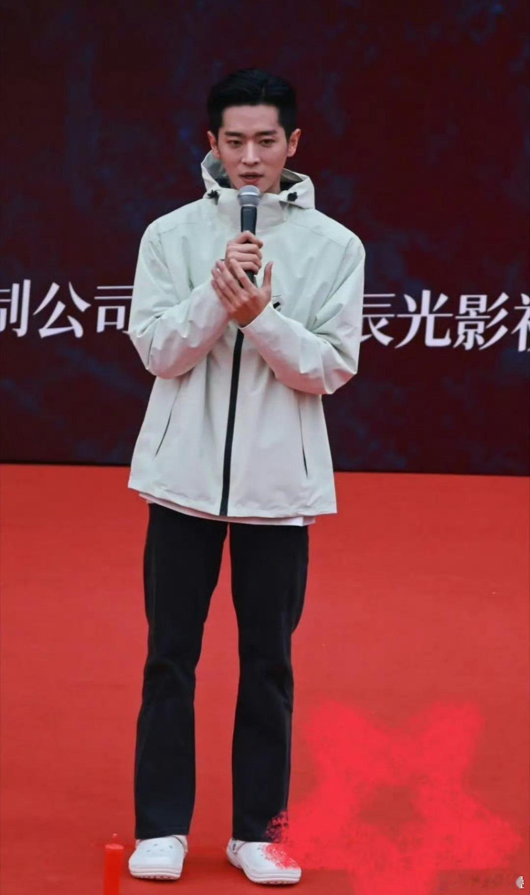 丞磊也是更老更稠了[流鼻血] ​​​