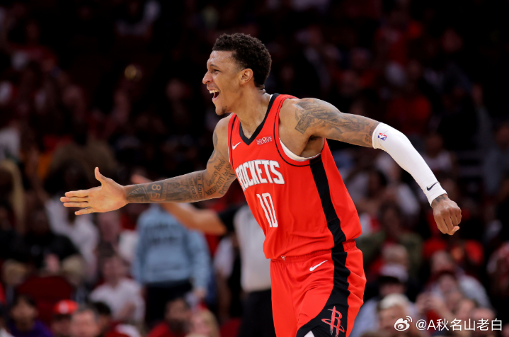 NBA常规赛，火箭119-109战胜灰熊。本场比赛，火箭球员小史密斯表现不错，进