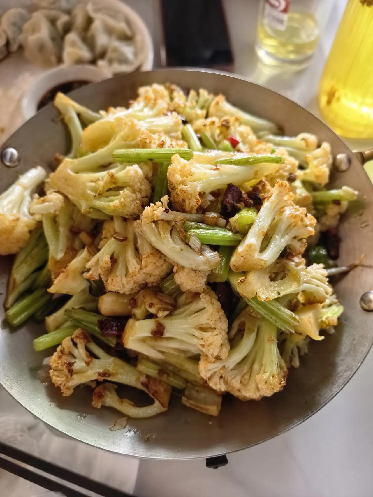 韩城古城，花椒酸奶，这是一位老板对韩城印象。在沁水嘉峰镇一小饭店吃饺子，因为过了