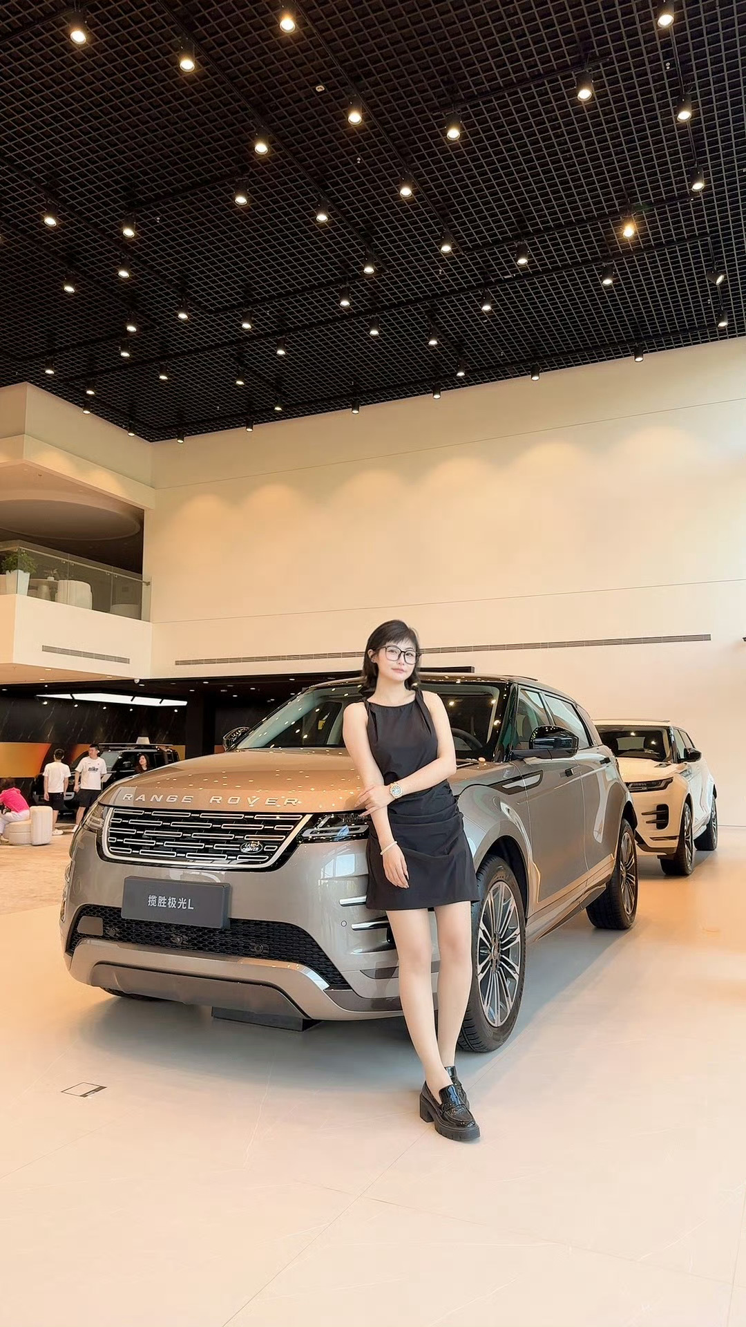 今晚8点，钻粉红包走起！ 刚才看了下我也就 100 多个钻粉，每个人都有份，请大