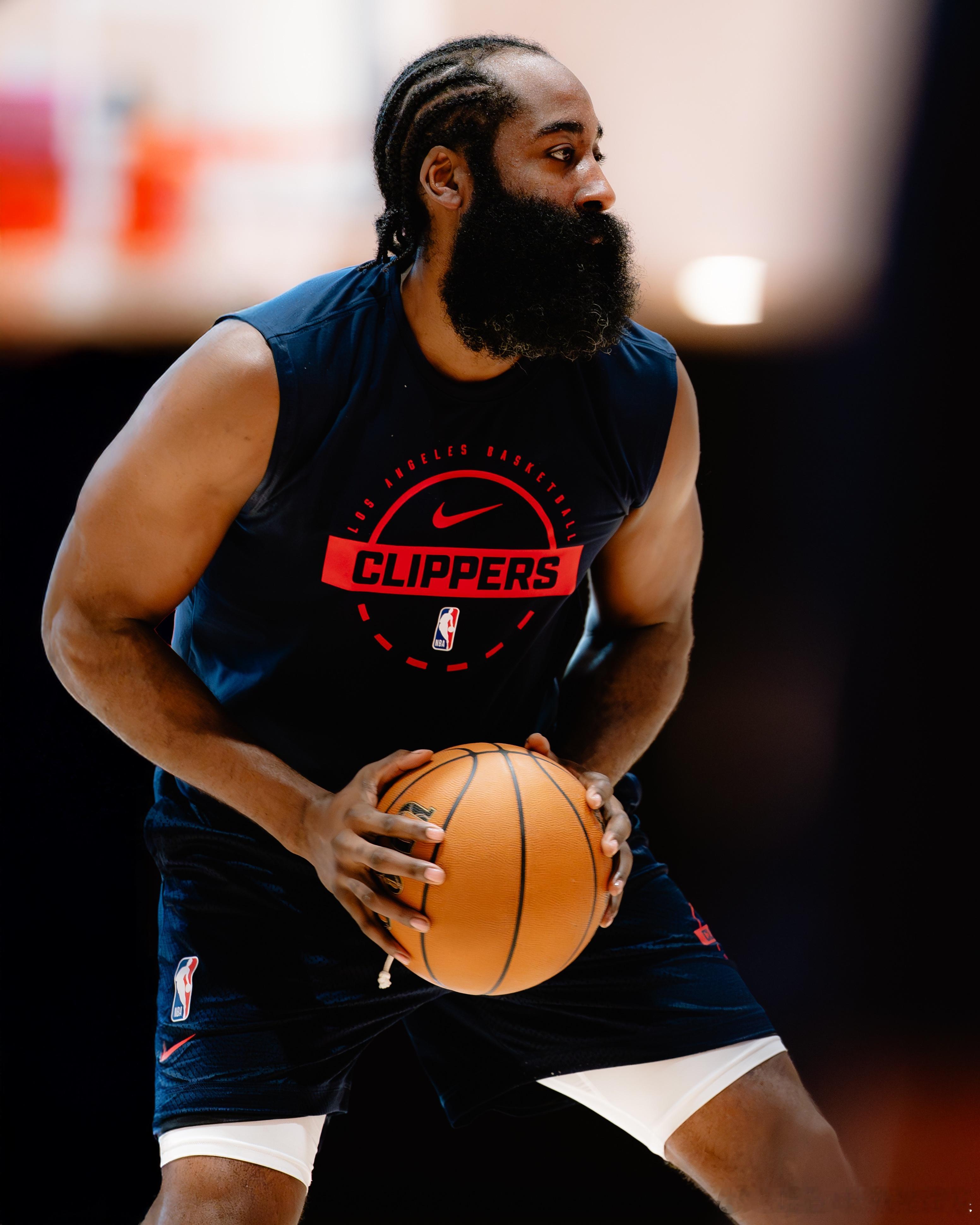 开练🏀哈登快船 ​​​