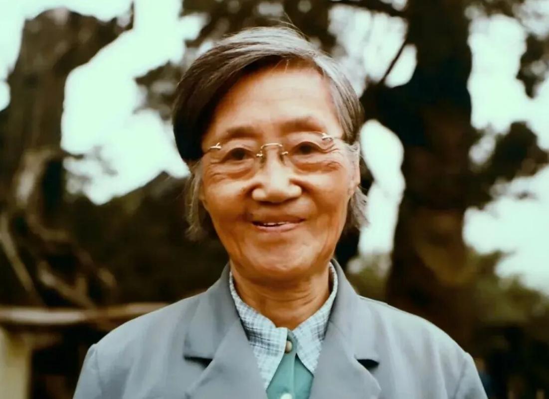 1961 年，北大才女王承书吃完饭后，像往常一样去了实验室。谁知这一走，却像人间