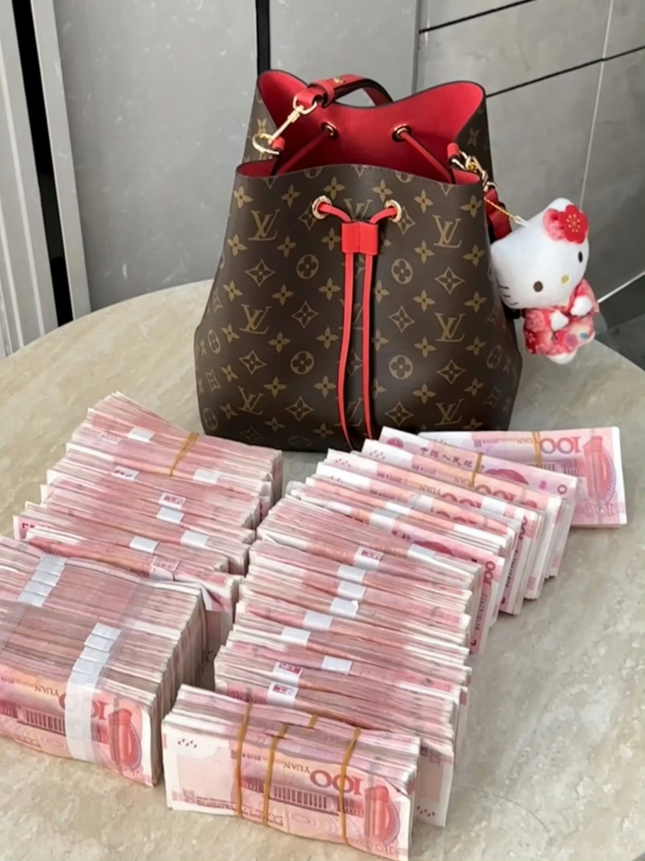 钱是有磁场的 接🙏 