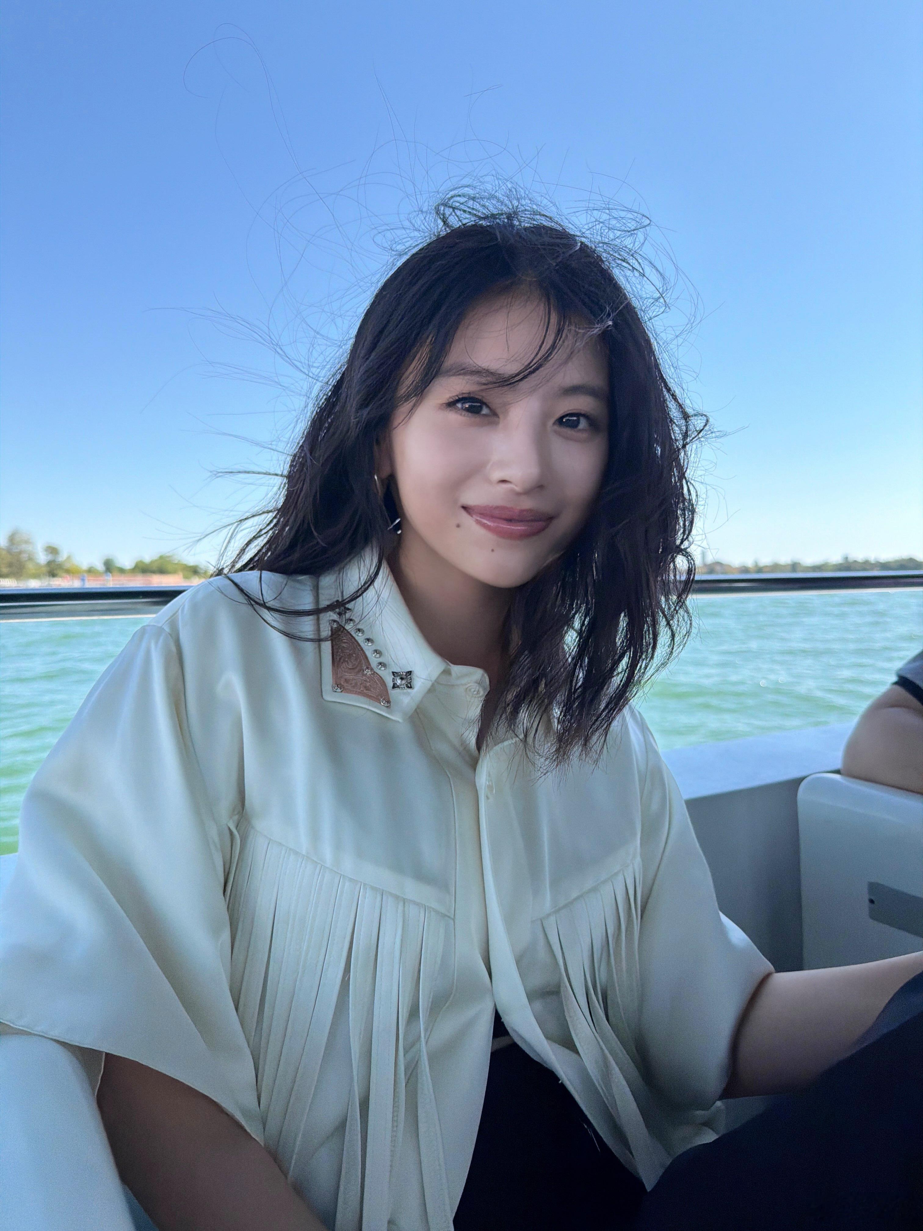 是枝裕和《蓦然回首》主演出口夏希，宣传期表现很亮眼。blingbling的眼睛，