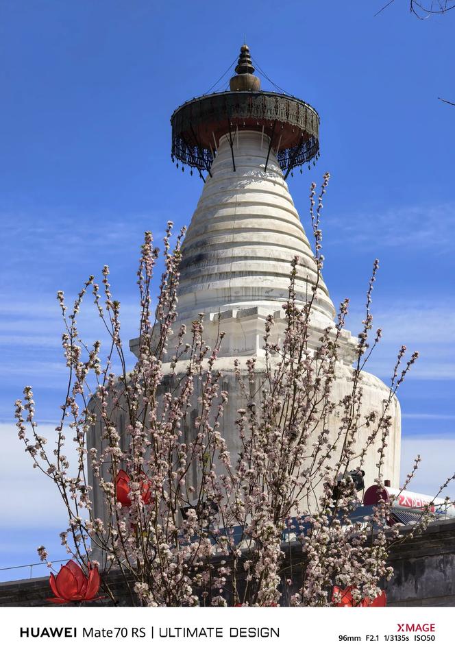 北京妙应寺（白塔寺）的春天影像