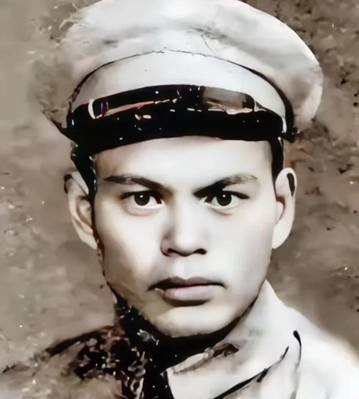 1950年，上千叛匪将108被解放军困在孤城长达40天。生死关头，匪首派人送来一