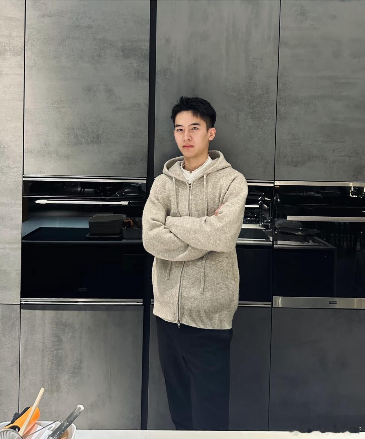 建议恋综选人标准向这里看齐炙热游戏百厨大战 救命！裤的《炙热游戏：百厨大战》选人
