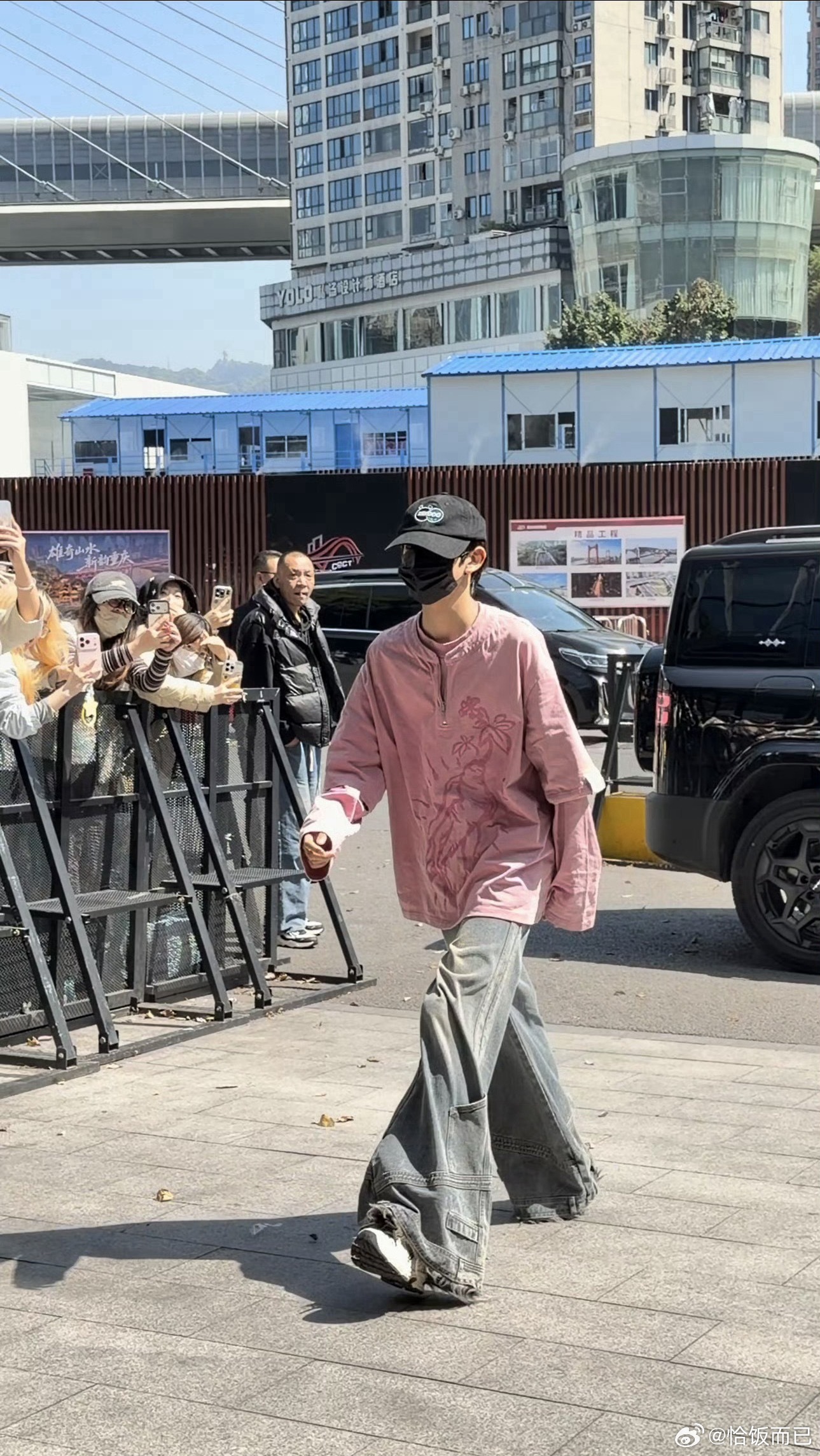 陈浚铭回重庆上班陈浚铭只休息了一天就回重庆上班了！非常上进的小爱豆