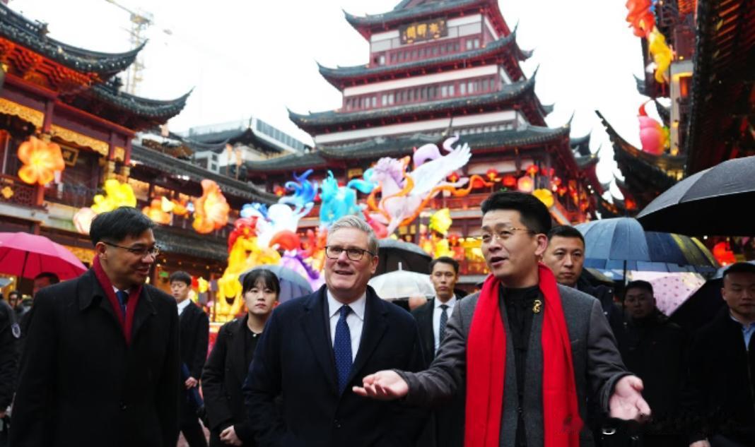 斯塔默宣布辞职，七年来将迎来第六位首相
22日上午，英国首相斯塔默在唐宁街10号