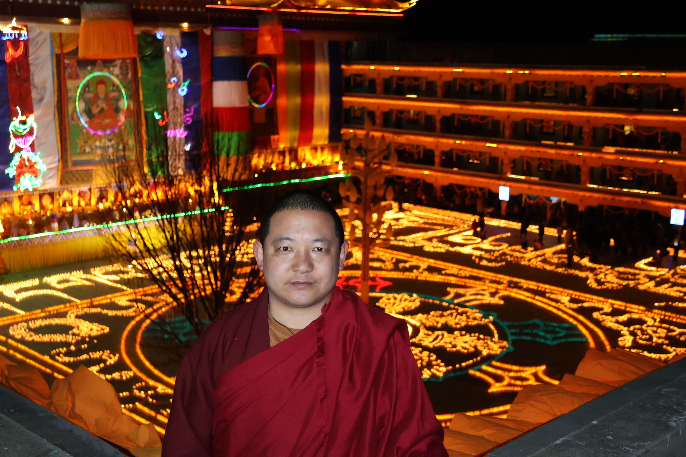 福德和智慧就像人的两只脚，在世间生活和成就都必须要靠这两只脚。没福德就没健康的身