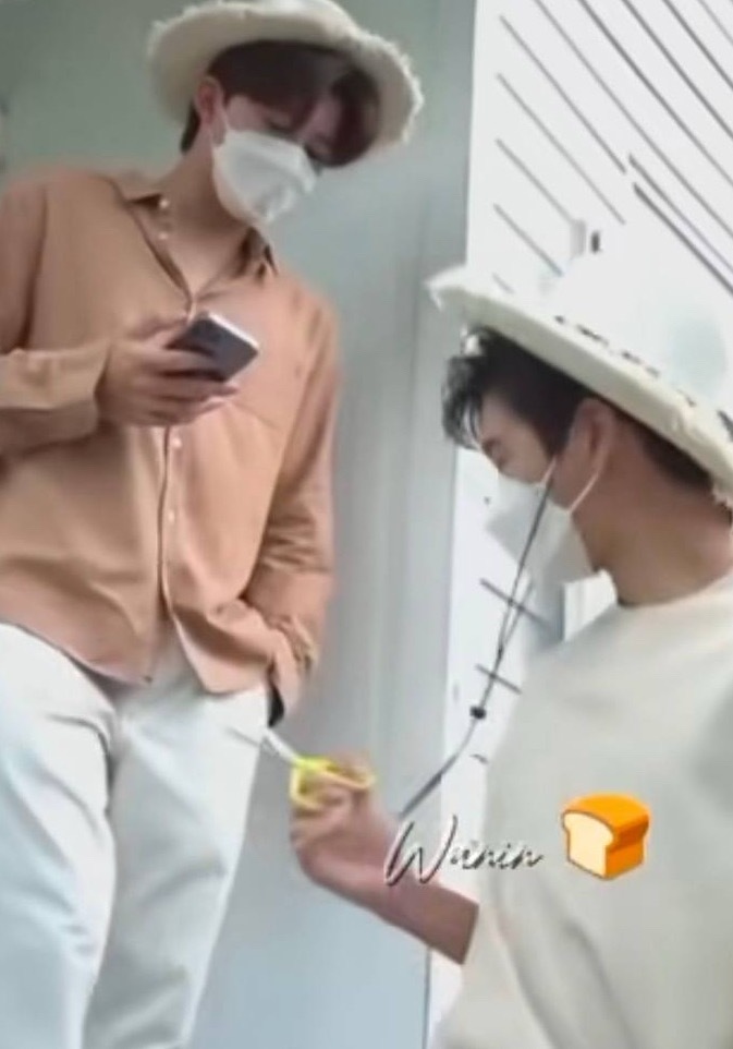 他俩能不能少点神图，神经的神。 