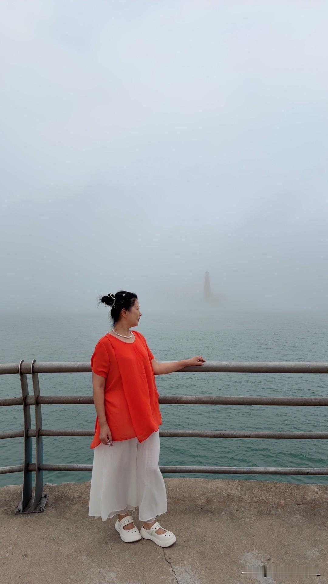 我是61岁的小老太太，每月有2774元的退休金。

我发现，出远门旅游挺费钱。