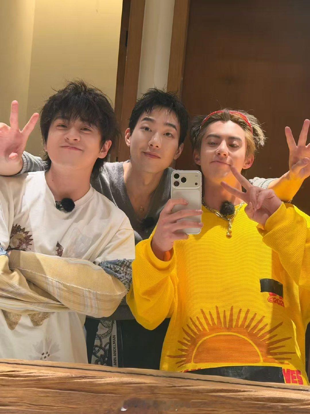 王鹤棣武艺马思超8年前后合照王鹤棣古人的智慧不是你们怎么还越长越嫩了 