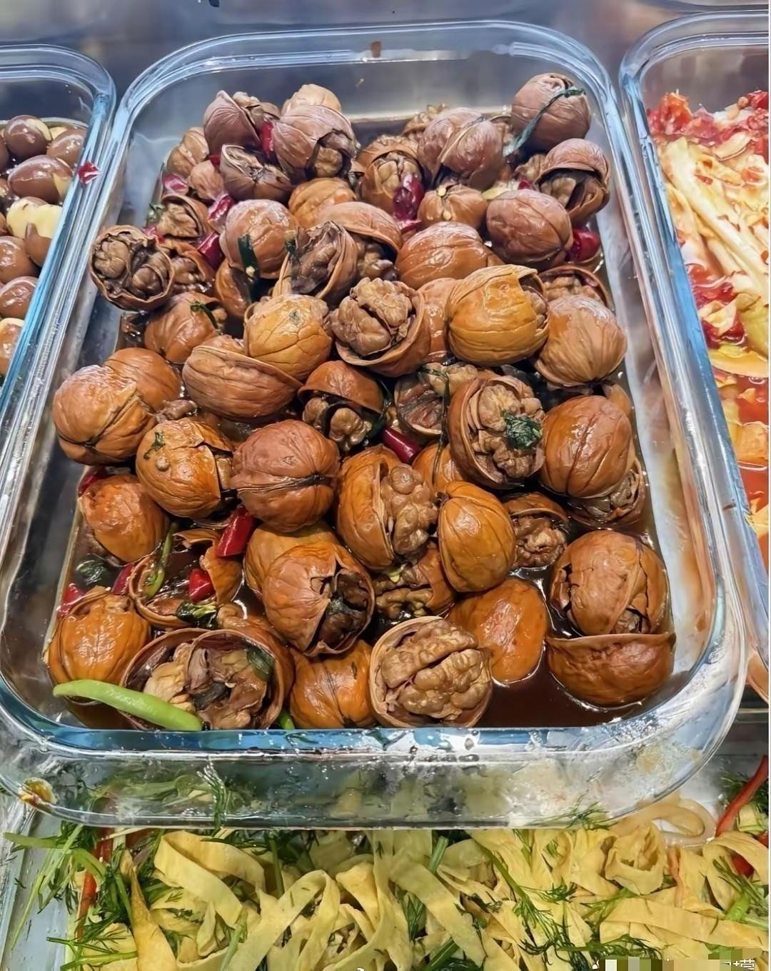 核桃不剥皮直接煮，这是什么神仙吃法啊？