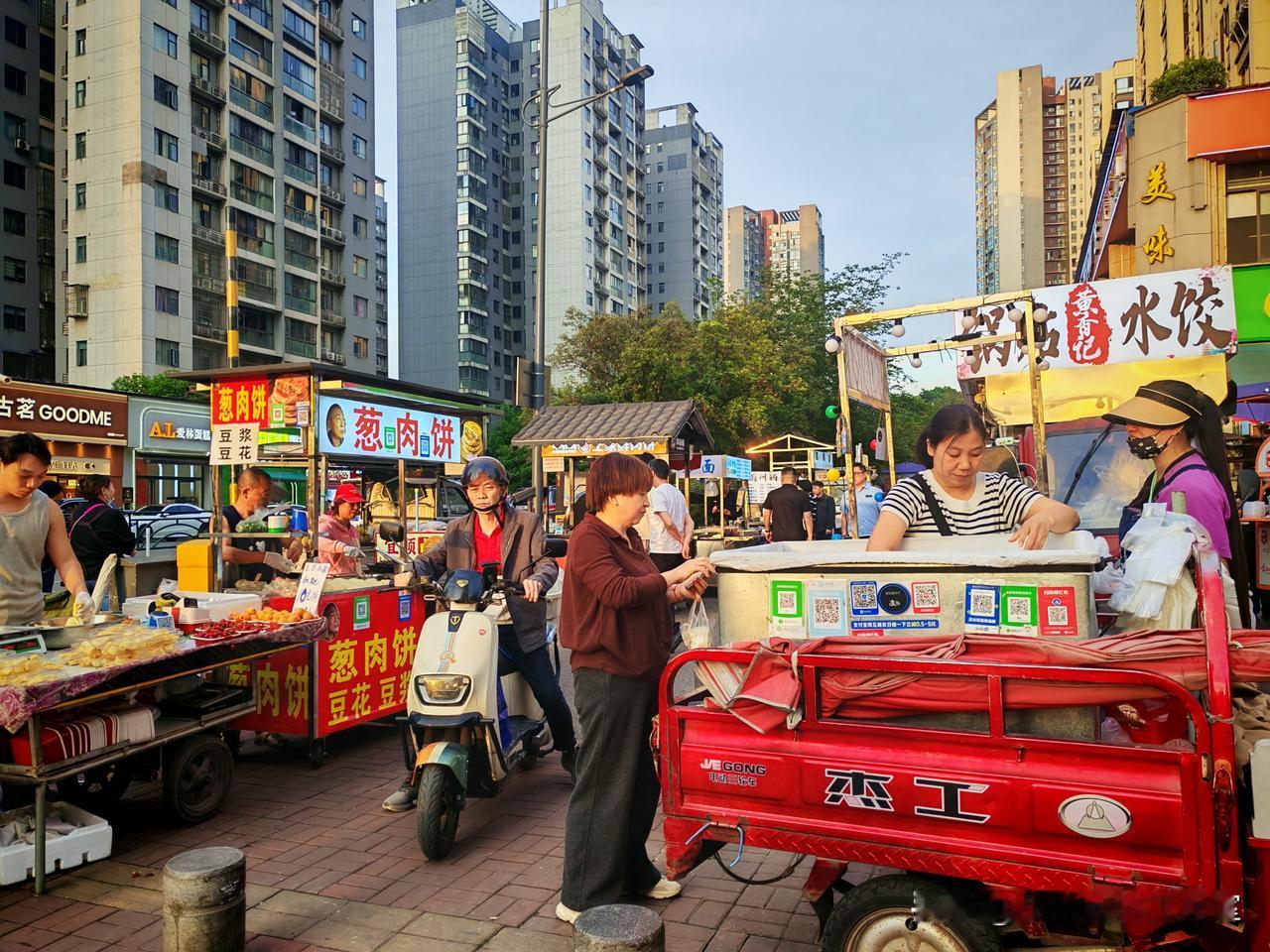 柔性执法暖民心，城市烟火更温！

近来，不少人都留意到身边悄然发生的变化：宜昌街