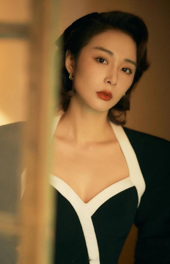 高叶喊宝贝不斩男但一定斩女 谁被高叶的土味情话狠狠拿捏！路透中正经的模样搭配暖心