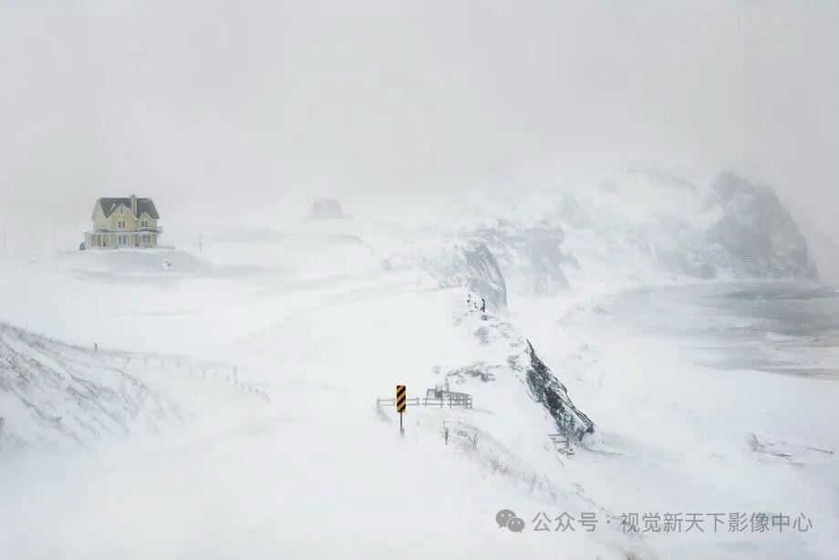 冬 
摄影师：Christophe Jacrot