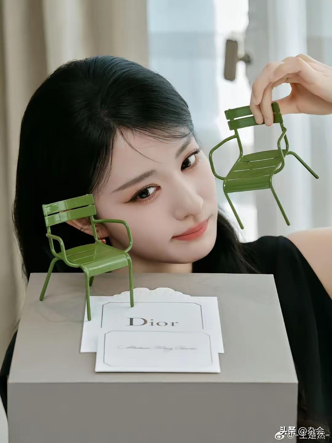 2026迪奥秋冬大秀，本来主角是迪丽热巴，结果却成了王楚然的高光时刻。
中东局势