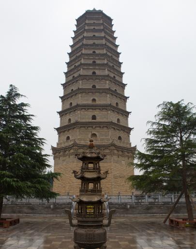 今天咱们来聊一所陕西考生和家长特别关注的学校——陕西警察学院。
说这个名字你可能