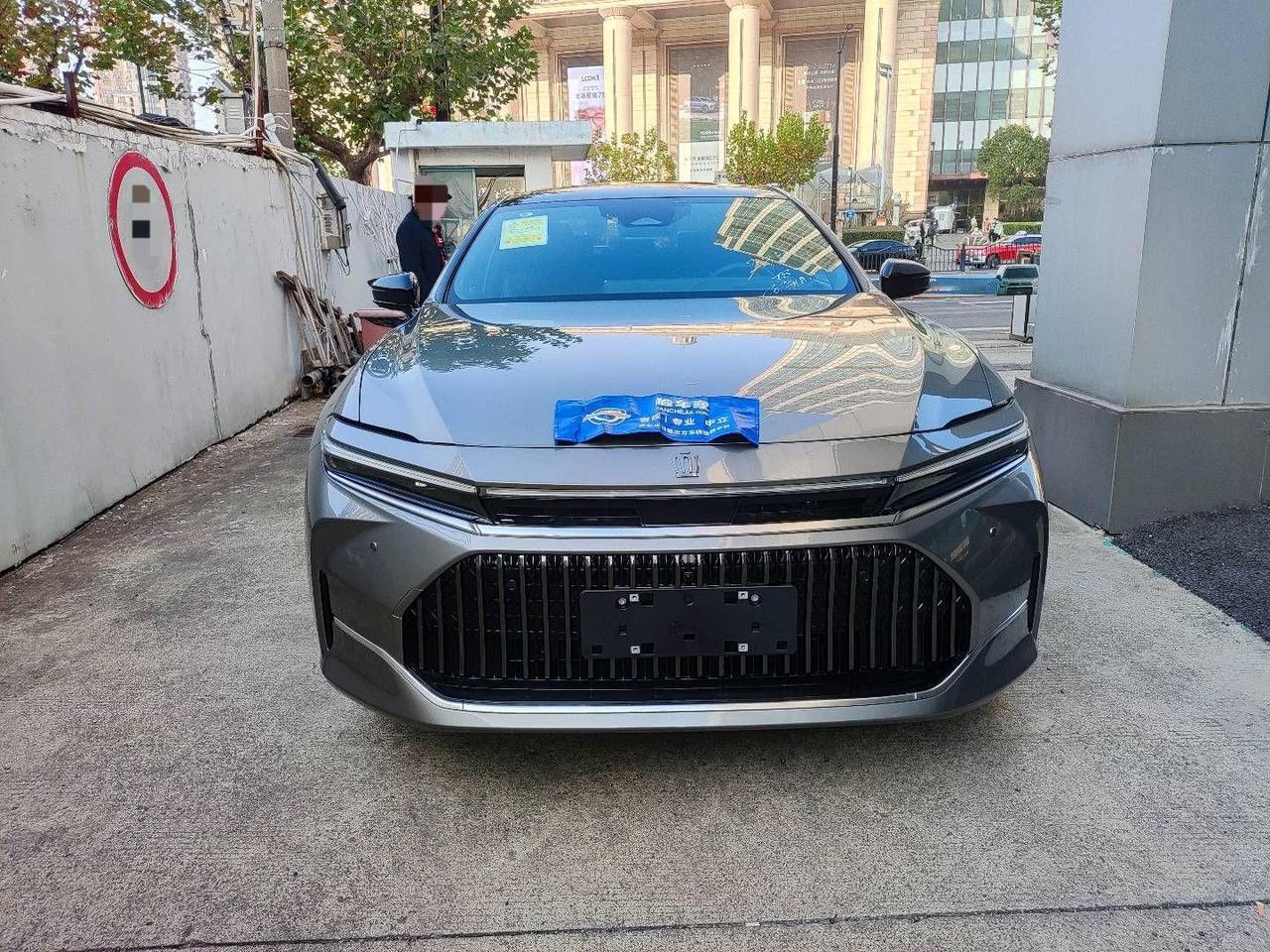 电里电气的新皇冠，还是你心中那个经典吗？
起步29.9万，没什么优惠，比雷克萨斯