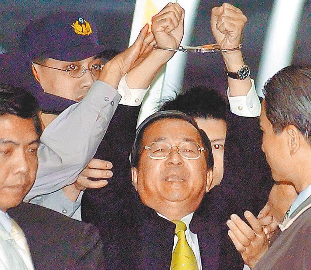 前台北市长柯文哲因涉及京华城等案一审遭判处17年，一名台湾网友近日在社群平台发文