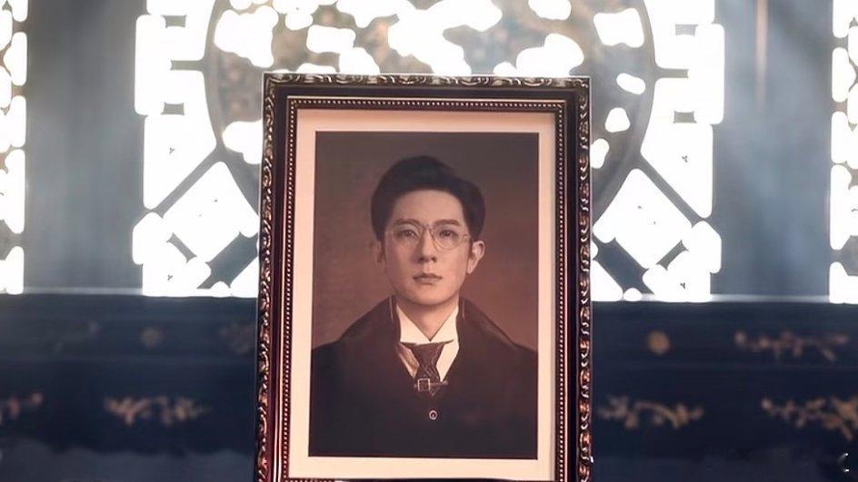 九门定妆照变成遗照开拍前：徐磊朝九儿招了招手说，小九来，拍张定妆照！小九：我来啦