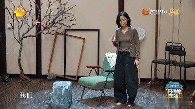 辛芷蕾在蘑菇屋演初步举证了 辛芷蕾在蘑菇屋小剧场的这次表演，就像是一颗闪耀的流星